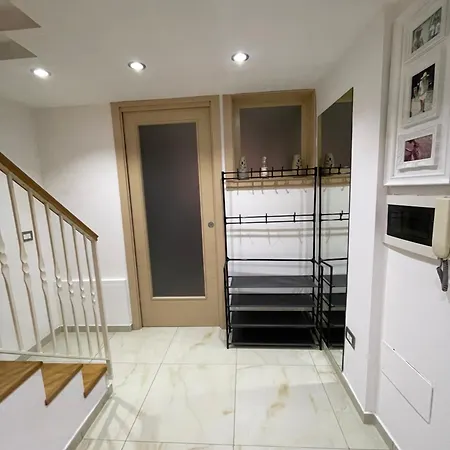 Plebiscito House アパート